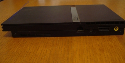Sony Playstation 2 Slim_2