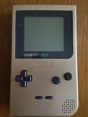 Nintendo Gameboy Light_1