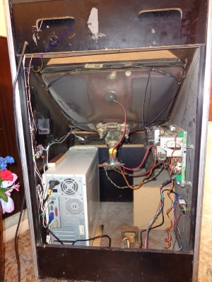 M.A.M.E. Cabinet 2_6