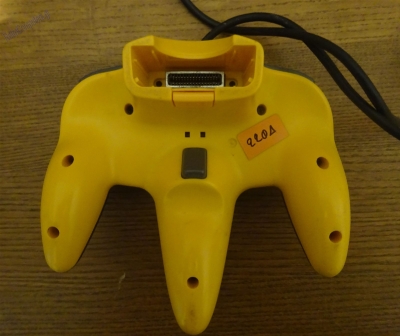 Nintendo 64 (Pokemon Pikachu Edition)_29