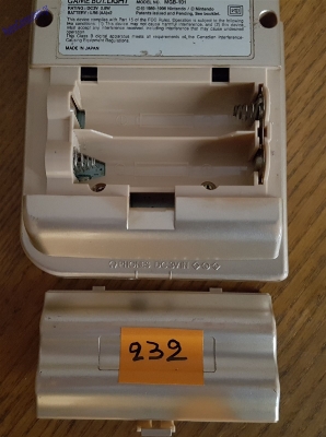 Nintendo Gameboy Light_13