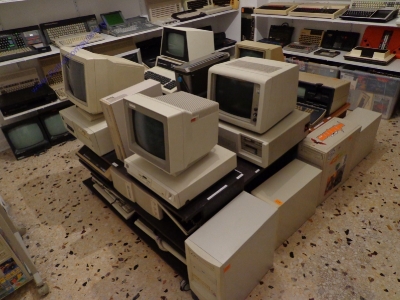 My Retro Computers & Consoles Room_14