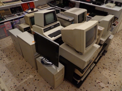 My Retro Computers & Consoles Room_15