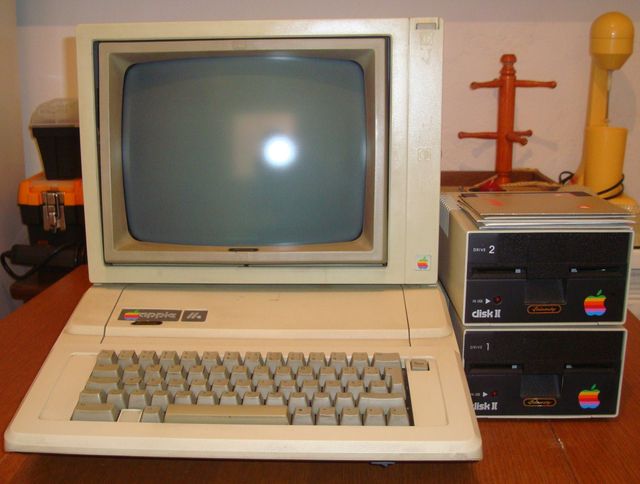 Apple 2 Model IIe