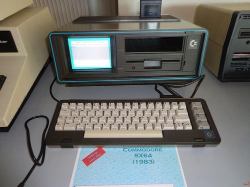 Commodore_SX64_5.jpg